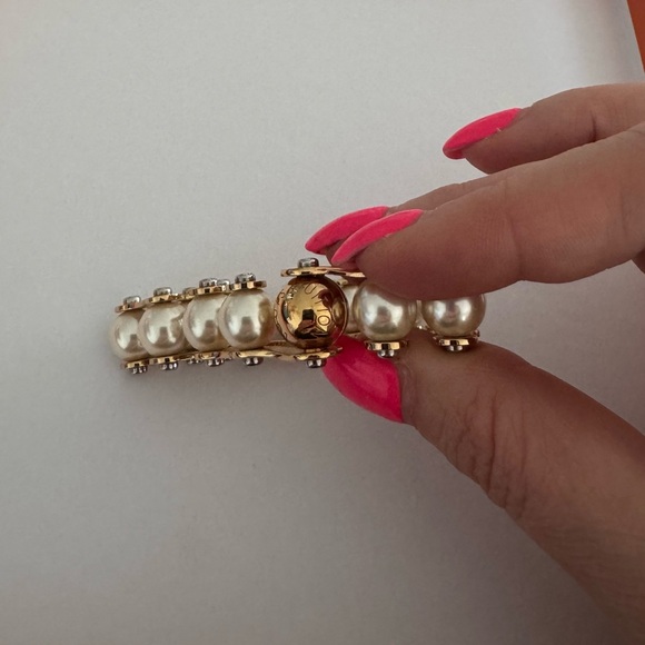 LV Speedy Pearls One-Rank Bracelet - Picture 4 of 6